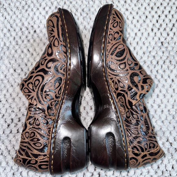 😍 BOC Born Concept Women's Peggy Brown Embossed Leather Clogs Size 7.5 - Picture 4 of 8